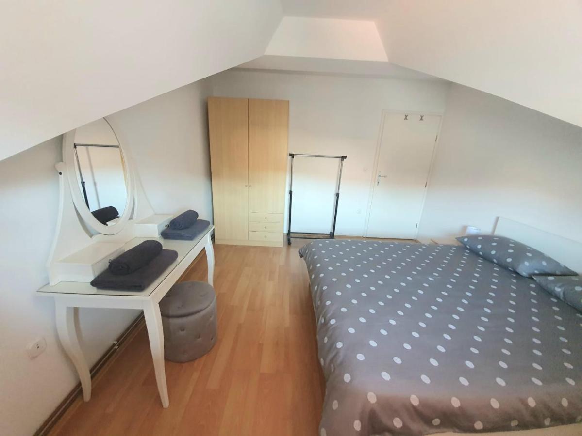 Apartment Lily Near Zagreb Airport Velika Gorica Eksteriør billede