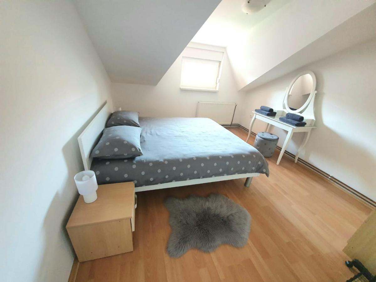 Apartment Lily Near Zagreb Airport Velika Gorica Eksteriør billede