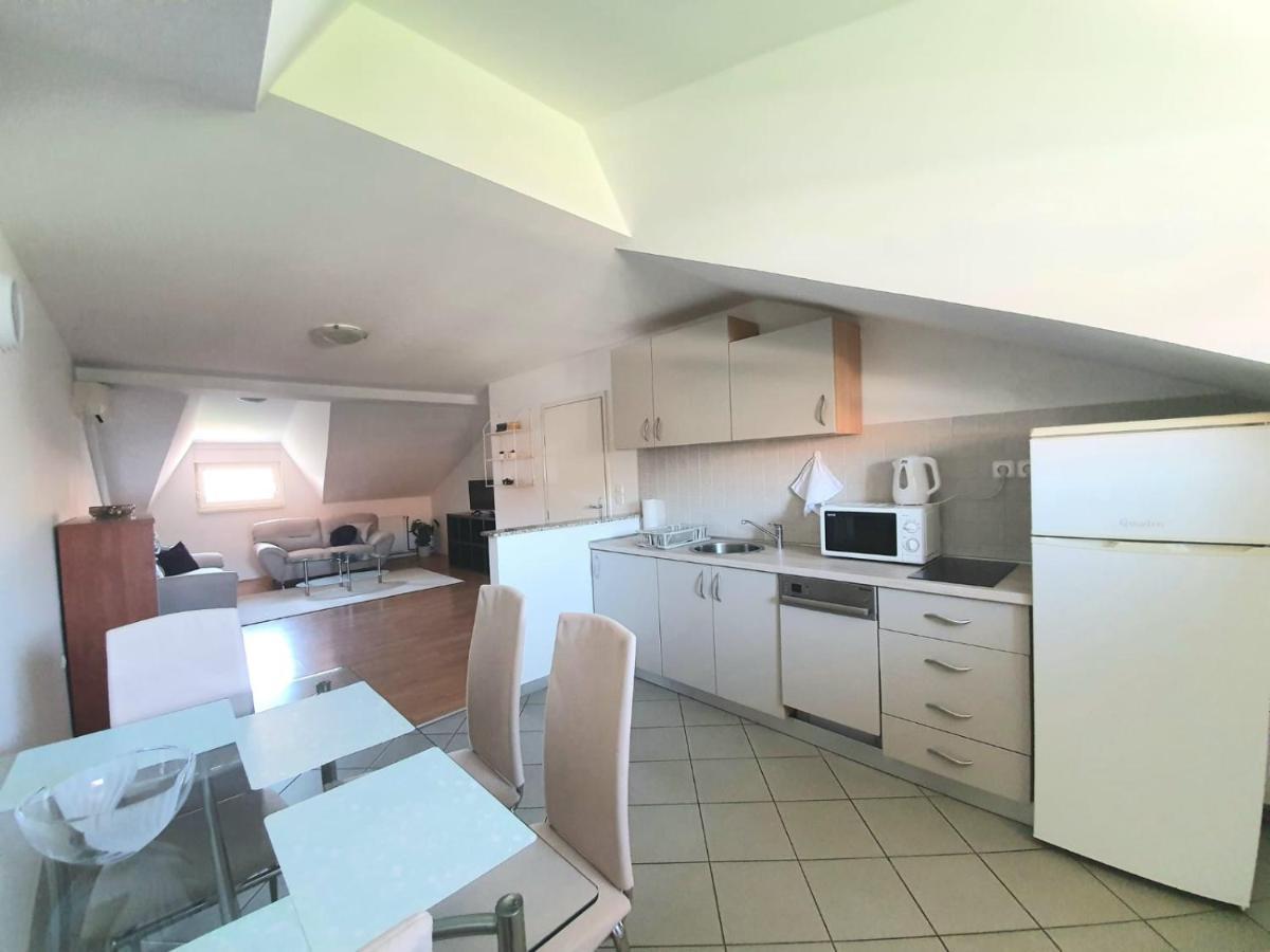 Apartment Lily Near Zagreb Airport Velika Gorica Eksteriør billede